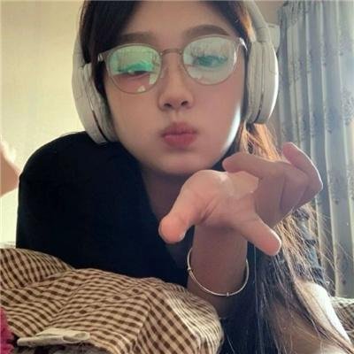 恐怖护理站封面